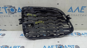Левая нижняя решетка бампера BMW X3 F25 2011-2017, в хорошем состоянии, со следами эксплуатации.
