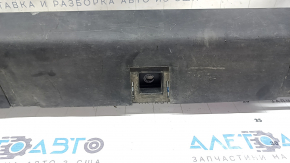 Проверка крепления накладки порога для Тесла Модель X 22-26, детальный вид на разъём