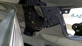Общий вид внутренней части двери багажника BMW X3 F25, маркировка на поверхности