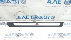 Накладка порога зовнішня передня права Audi A6 C8 19-25 чорна з хром вставкою та підсвічуванням, S-Line, подряпини
