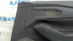 Детальный крупный план передней правой двери Honda Accord, показаны царапины.