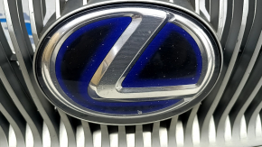 Решетка радиатора grill Lexus RX450h 10-12 дорест, царапины, трещина, вздулся хром