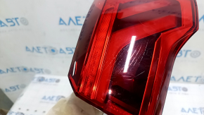 Фонарь внешний крыло правый Audi Q3 83A 19-25 LED, царапины
