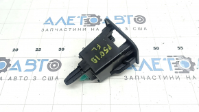 Крепление шторки багажника левое Toyota Prius 50 16-22