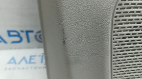 Обшивка дверей картка задня ліва Chrysler Pacifica 17-22 під шторку, сіра з коричневою шкірою, з накладками, з ручкою, подряпини, потертості, побілів пластик, під чищення