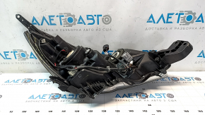 Разъем подключения для фары Subaru, состояние приемлемое, без повреждений.