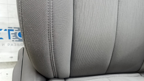 Пассажирское сиденье Chrysler Pacifica 17-19 без airbag, ткань коричневая, механическое, под чистку, потерто