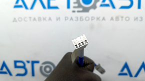 Разъём для подключения сиденья на обшивке Kia EV6 2022-2026