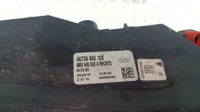 Фонарь заднего бампера правый Audi Q7 16-26 царапины