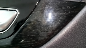 Обшивка дверей картка передня права Audi Q7 16-19 чорна, вставка чорна шкіра, підлокітник шкіра чорна, накладка чорний глянець і під темне дерево дуб сіро-коричневий, з ручкою, подряпини, тичка