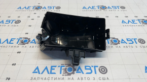 Корпус блока предохранителей подкапотный Audi A3 8V 15-20