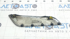 Накладка воздуховода на крыле левая BMW 5 G30 17-23 хром, царапины, кривая