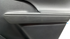 Подлокотник двери задней правой Toyota Highlander, состояние требует незначительного ухода.