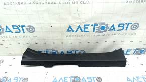 Накладка порога передня ліва Toyota Highlander 20-26 чорна, подряпини