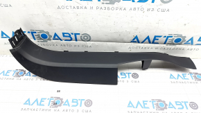 Накладка передньої стійки ліва нижня Tesla Model X 16-21 чорна, потерта, зламане кріплення