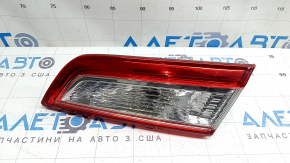 Ліхтар внутрішній кришка багажника правий Toyota Camry v50 12-14 usa, подряпини