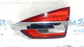 Фонарь внутренний крышка багажника правый Ford Fusion mk5 19-20 галоген с хромом, level 1, царапины