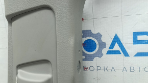 Накладка центральної стійки верхній ремінь права Toyota Sienna 21-26 сіра, побілів пластик, запиляна