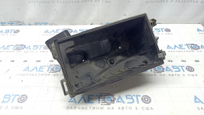 Нижня кришка корпусу повітряного фільтра Toyota Sienna 21-26
