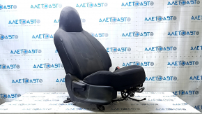 Пассажирское сиденье Nissan Versa 12-15 без airbag, механическое, ткань черная, под чистку