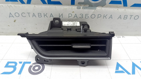 Дефлектор повітроводу передній панелі пасажирський правий Tesla Model X 16-21 сірий молдинг, матові вставки