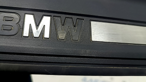 Накладка порогу зовнішня передня ліва BMW 5 F10 11-16 чорна з хром, відсутня хром накладка B,W, подряпини, зламані кріплення