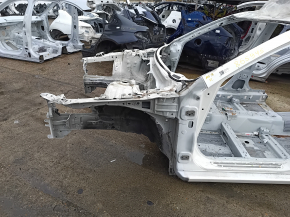 Четверть передняя левая Mazda 6 18-21 на кузове, с ресничкой, белая