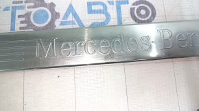 Накладка порога передняя левая наружная Mercedes C-class W205 15-21 хром без подсветки, тип 1, царапины, надлом крепления