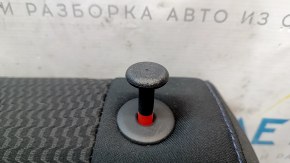 Деталь крепления ремня безопасности спинки заднего ряда Nissan Leaf 2011-2017.