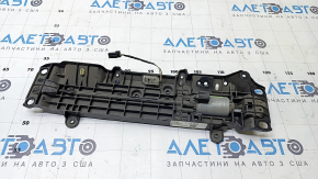 Мотор регулировки сиденья Lincoln MKC - вид с другой стороны, показывающий крепеж.