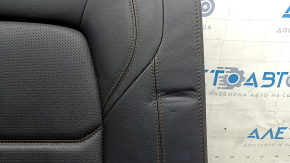 Детали спинки сидения Mazda CX-5, видно примятие и необходимость в чистке.