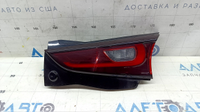 Фонарь внутренний дверь багажника правый Mazda CX-5 22-25 царапины