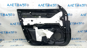 Обшивка двери карточка передняя правая Mazda CX-5 17-23 с черной вставкой кожа, подлокотник кожа черный, молдинг хром, с ручкой, царапины, потертость