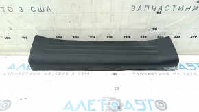 Накладка порога задняя правая Mazda CX-5 17-24 черная, царапины