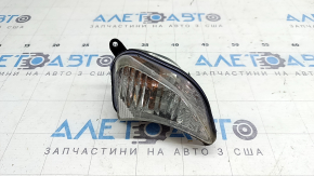 Поворотник правый Toyota Avalon 13-15 песок