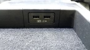 Разъем USB для подогрева и зарядки в сидении Mazda CX-9 2016-2023