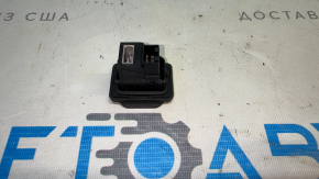 USB Hub, AUX Nissan Versa Note 13-17 тип 1