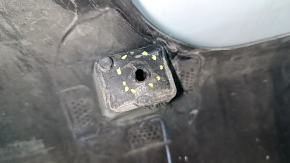 Накладка заднего бампера нижняя Jeep Cherokee KL 19-23 под 2 трубы, в цвет кузова, под хром насадки, царапины, надломаны крепления