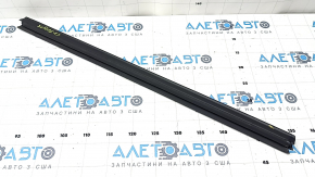 Уплотнитель стекла внутренний двери передней правой Mazda CX-50 23-26