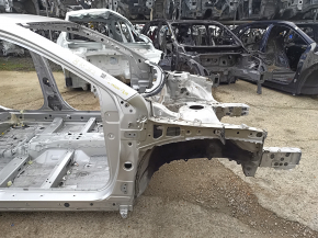Четверть передняя правая Toyota Avalon 13-18 серебро, на кузове, вмятины