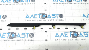 Накладка центральної консолі збоку верхня права Mazda CX-50 23-26 чорна, подряпина