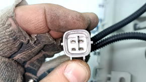 Поворотник правый Toyota Prius 30 13-15 рест, потерт, крашен