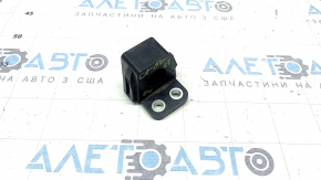 Подушка радиатора верхняя левая Mazda CX-50 23-26 2.5 резина + пластик