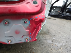 Задняя панель Mazda CX-50 23-26 на кузове, красная, примята