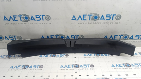 Накладка отвору заднього багажника Tesla Model 3 18- чорна, подряпини, погнута