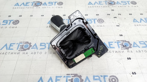 Ручка КПП с накладкой шифтера VW Passat b8 16-18 USA кожа черная, глянцевая накладка, тип 2, потертости и царапины, полез хром