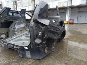 Задняя правая четверть кузова Volvo XC90, требует восстановления.