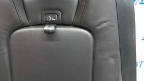 Заднее сиденье центральное Volvo XC90 16-25 кожа черная, наппа, под 3 ряда, перфорация, с ремнем безопасности, замято, царапины, под химчистку, ржавое снизу
