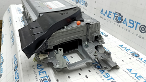 Фронтальная часть электробатареи Toyota Prius, вид сбоку.