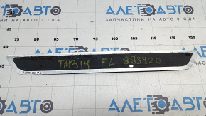 Накладка порога передняя левая внешняя Tesla Model 3 18-23 хром, тычка, сколы